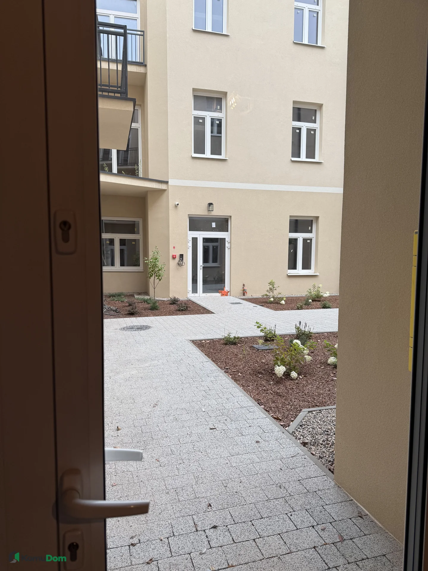 Wynajmę lokal usługowy, Radom Śródmieście ul. Podwalna 5, centrum, kwiaciarnia, kancelaria, biuro, gabinet — zdjęcie 9